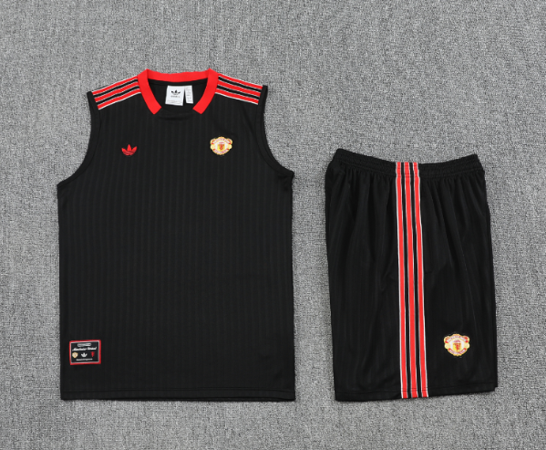 25/26 Manchester United training vest kits