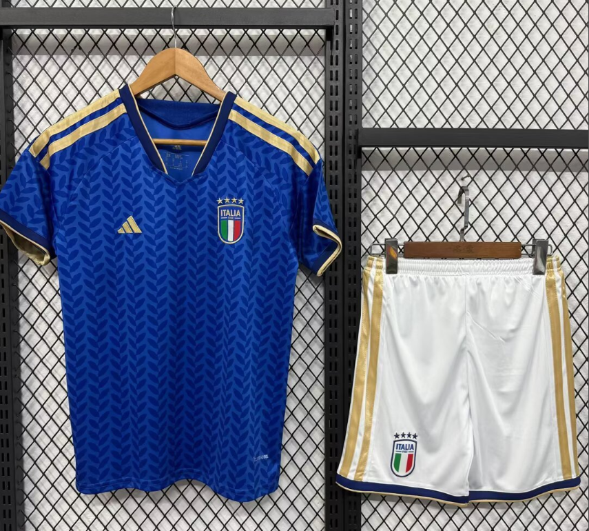 Adults kits 26/27 Italy home