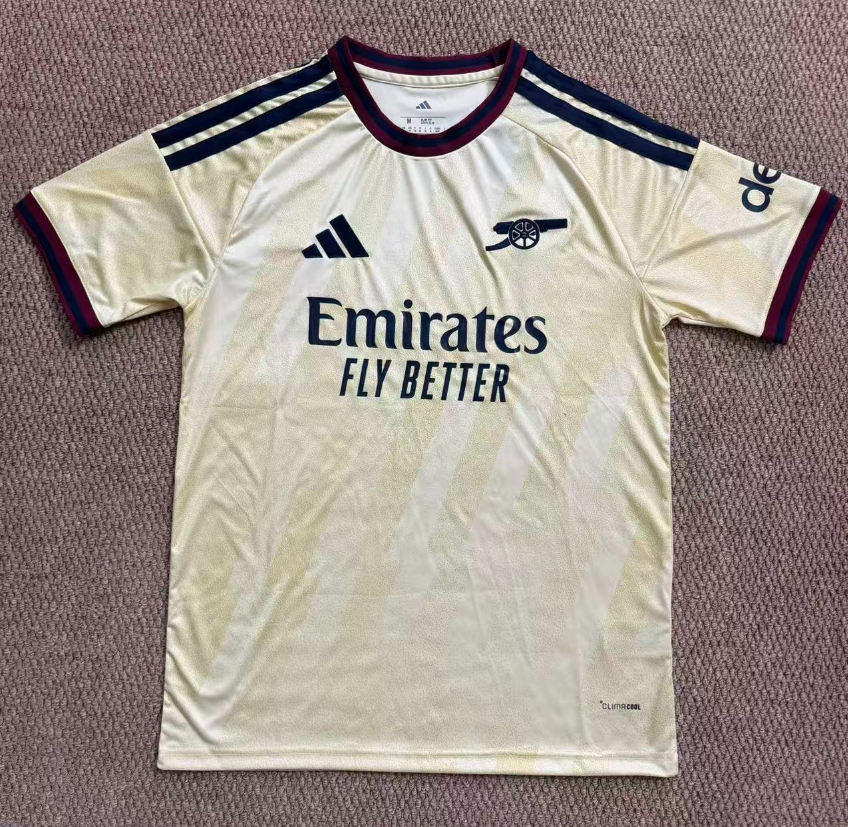 Fans Version 26/27 Arsenal Second away