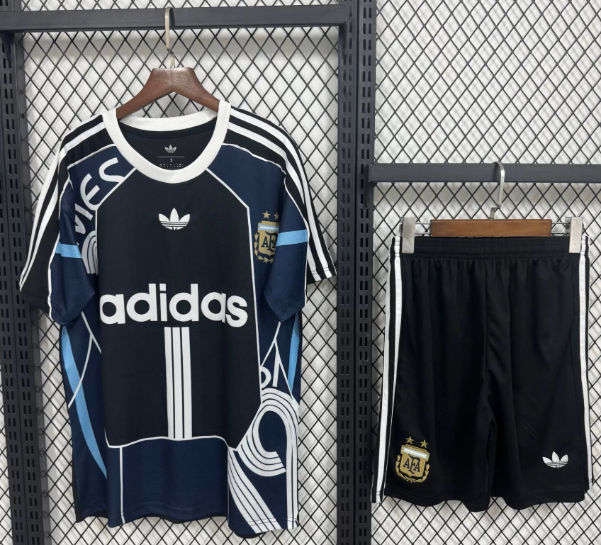 Adults kits 26/27 Argentina training uniform