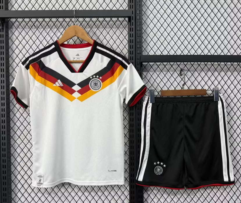 Adults kits 26/27 Germany home