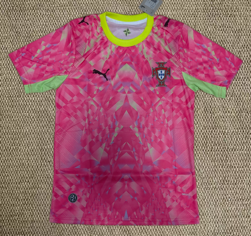 Fans Version 26/27 Portugal goalkeeper pink