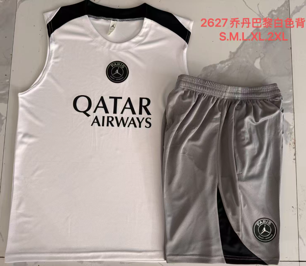 26/27 Vest Jordan Paris white suit