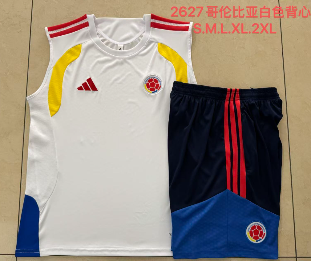 26/27 Vest Colombia white suit