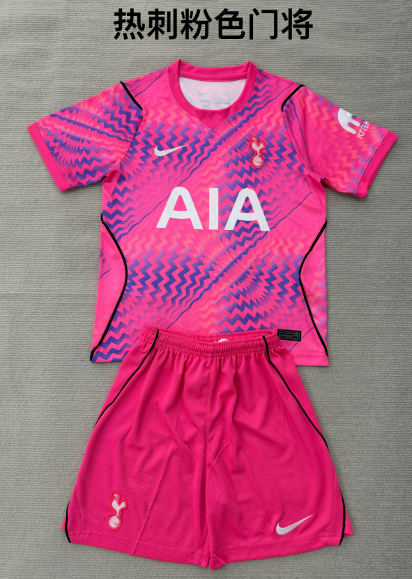 kids Kits 26/27 Tottenham Pink goalkeeper