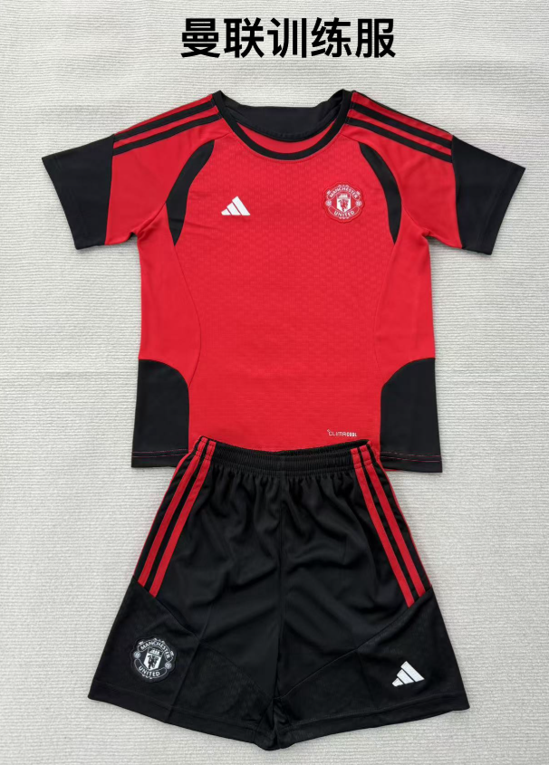 Adults kits 26/27 Manchester United training uniform
