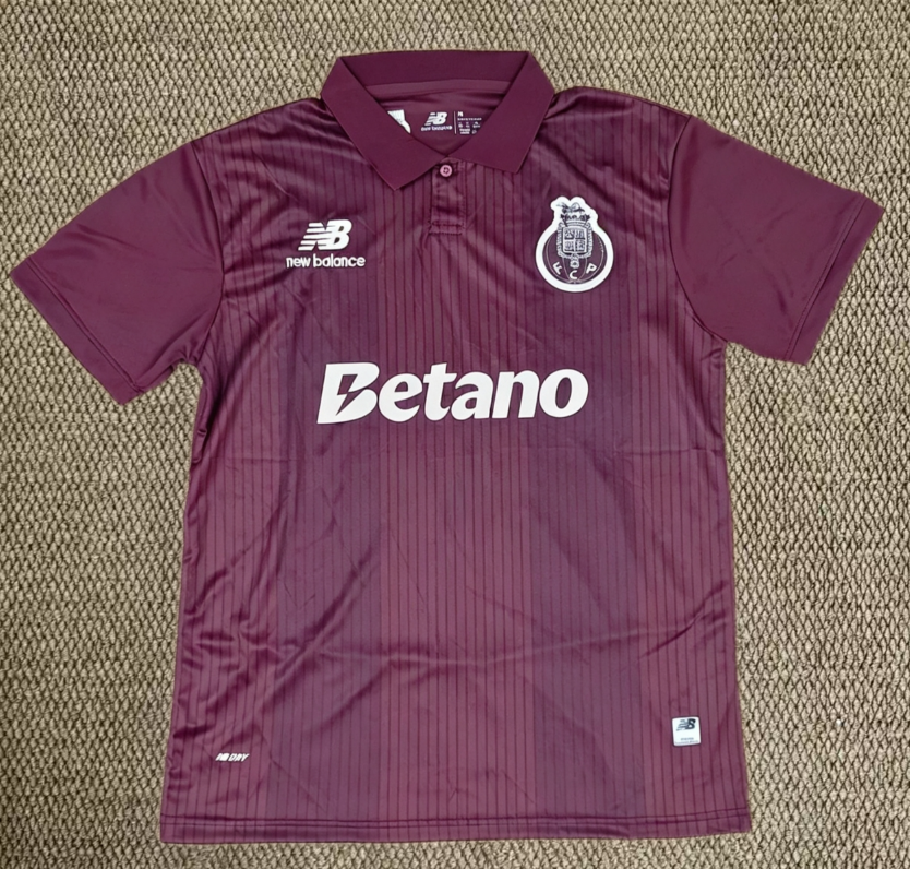 Fans Version 26/27 Porto away