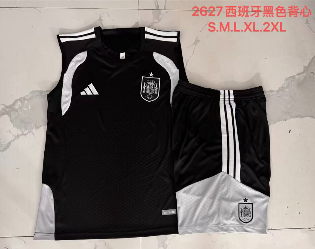 26/27 Vest Spain black suit