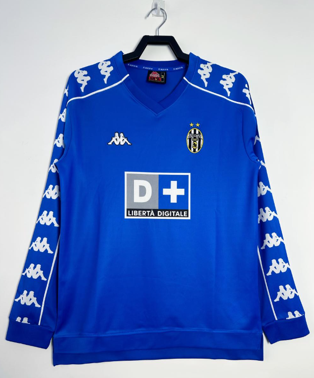 Retro 1999/00 Juventus away long sleeve