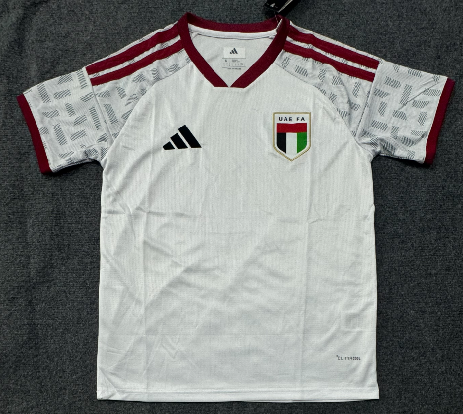 Fans Version 26/27 UAE home